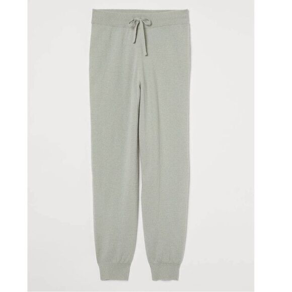 H&M Pants - NWT H&M Cashmere Celadon Green Pull on Joggers Pants Large NEW